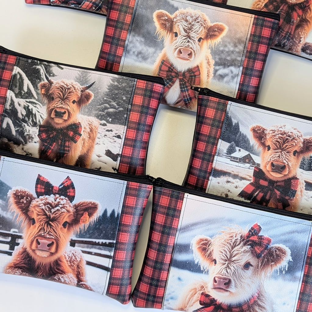 Highland Cow Winter Zipper Bags