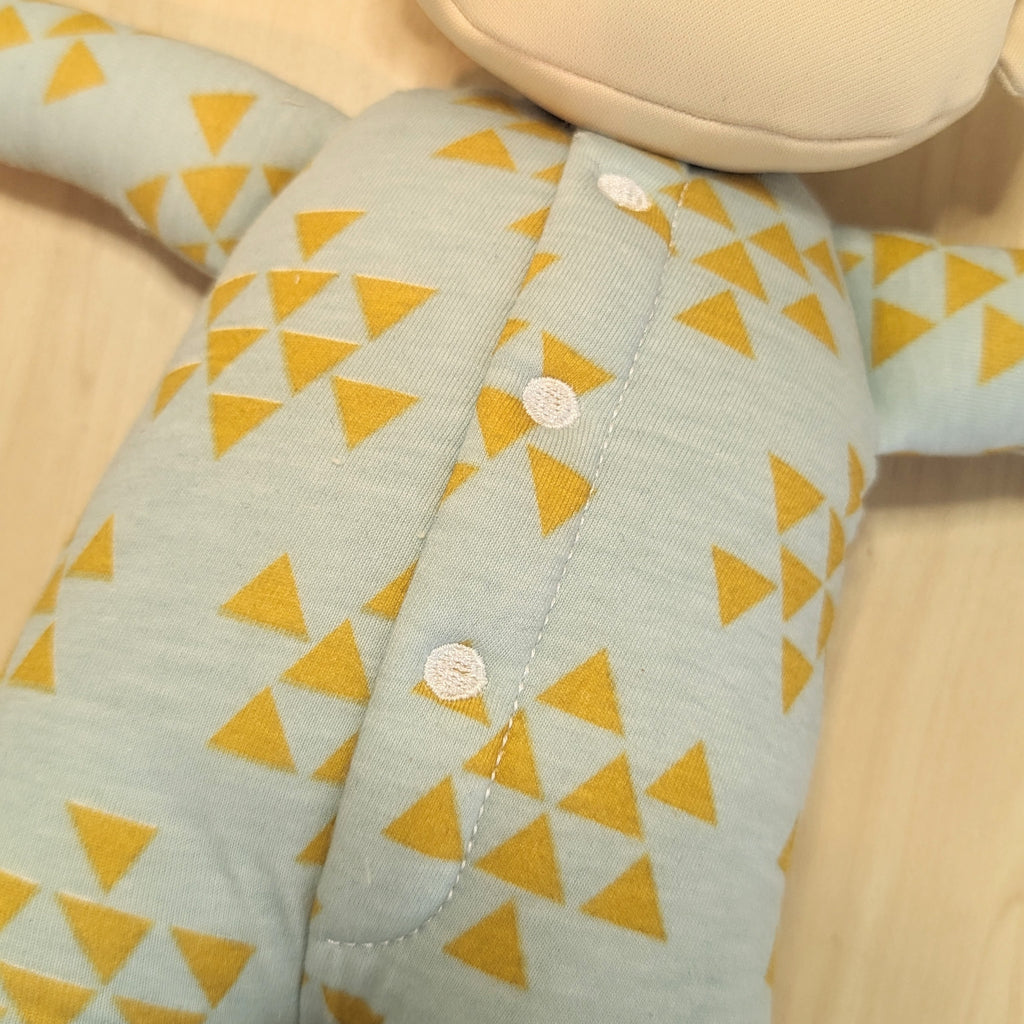Cuddle Cutie: Boho Triangle Mint Knit