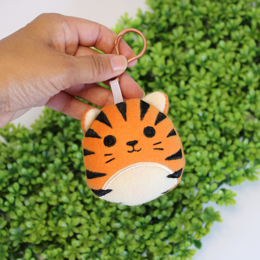 Tiger plush bag buddy keychain