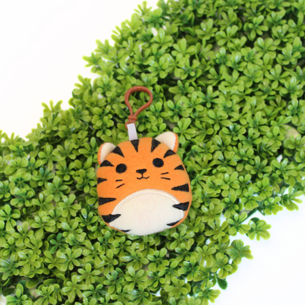 Tiger plush bag buddy keychain